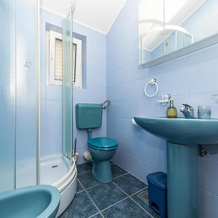 Beautiful In Okrug Gornji With Wifi Holiday home *