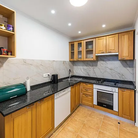 Beautiful In Okrug Gornji With Wifi Holiday home *