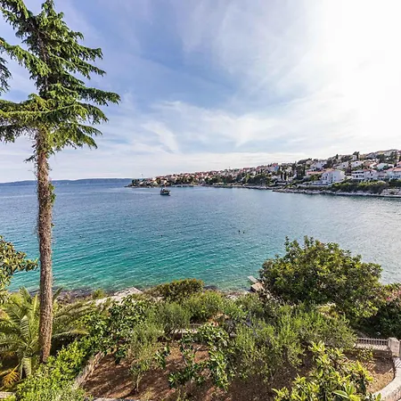 Beautiful In Okrug Gornji With Wifi Holiday home Trogir